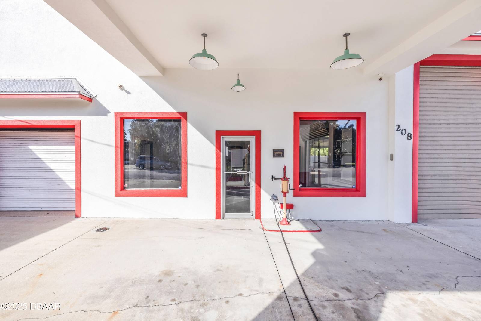 208 MAGNOLIA, New Smyrna Beach, FL 32168