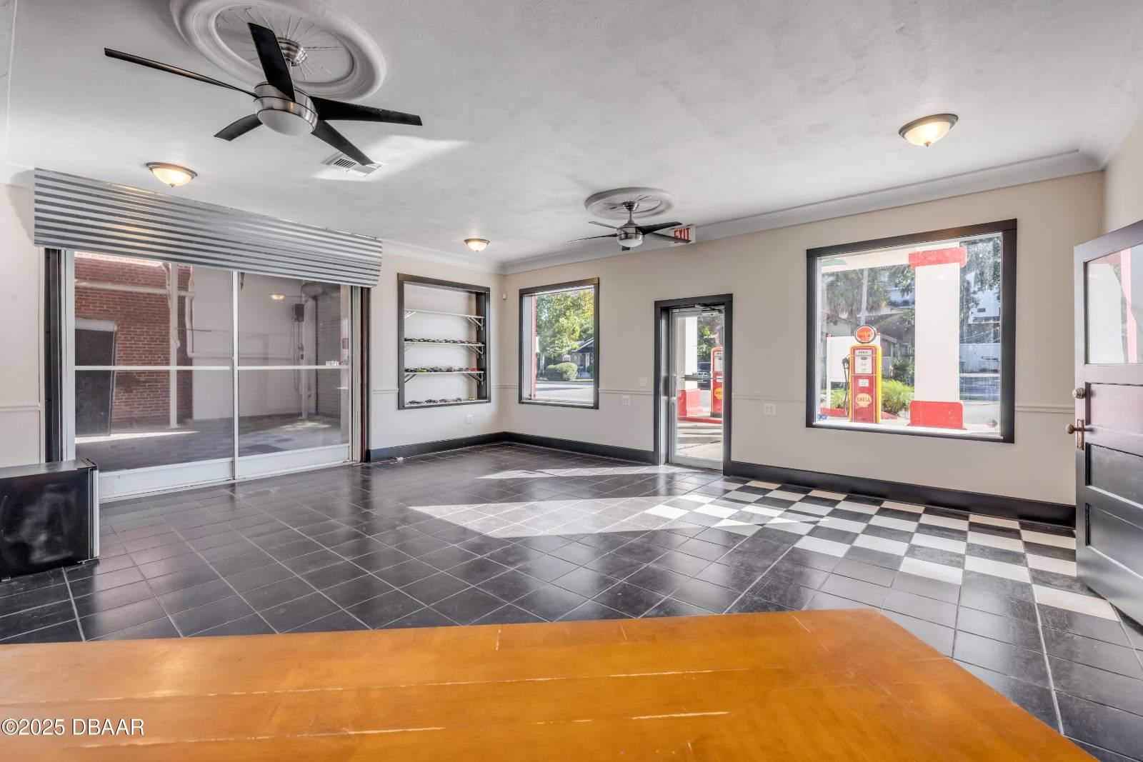 208 MAGNOLIA, New Smyrna Beach, FL 32168