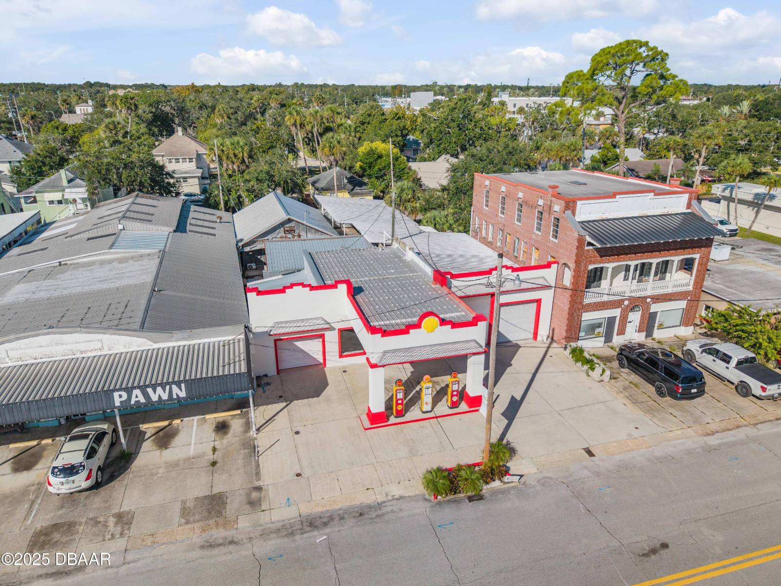 208 MAGNOLIA, New Smyrna Beach, FL 32168