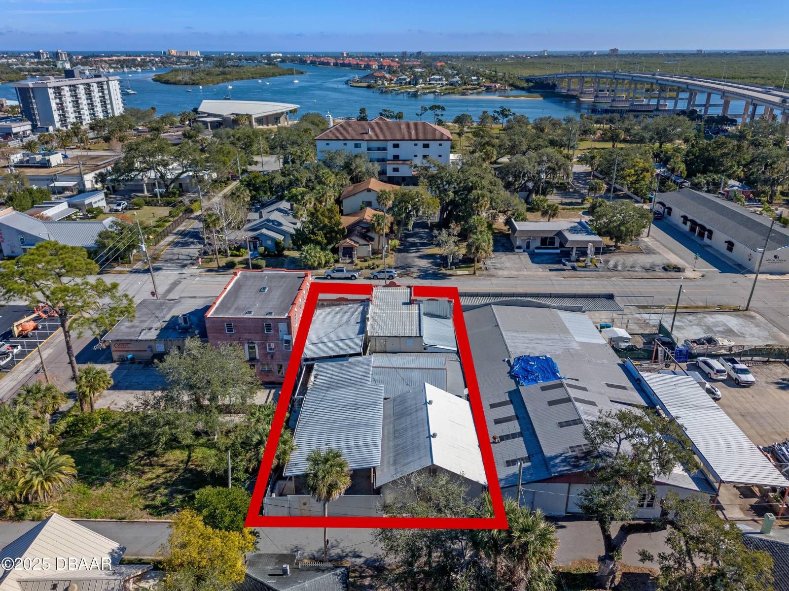 208 MAGNOLIA, New Smyrna Beach, FL 32168
