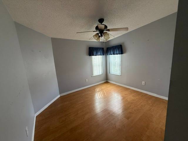 4612 Mercado Court thumbnail 25