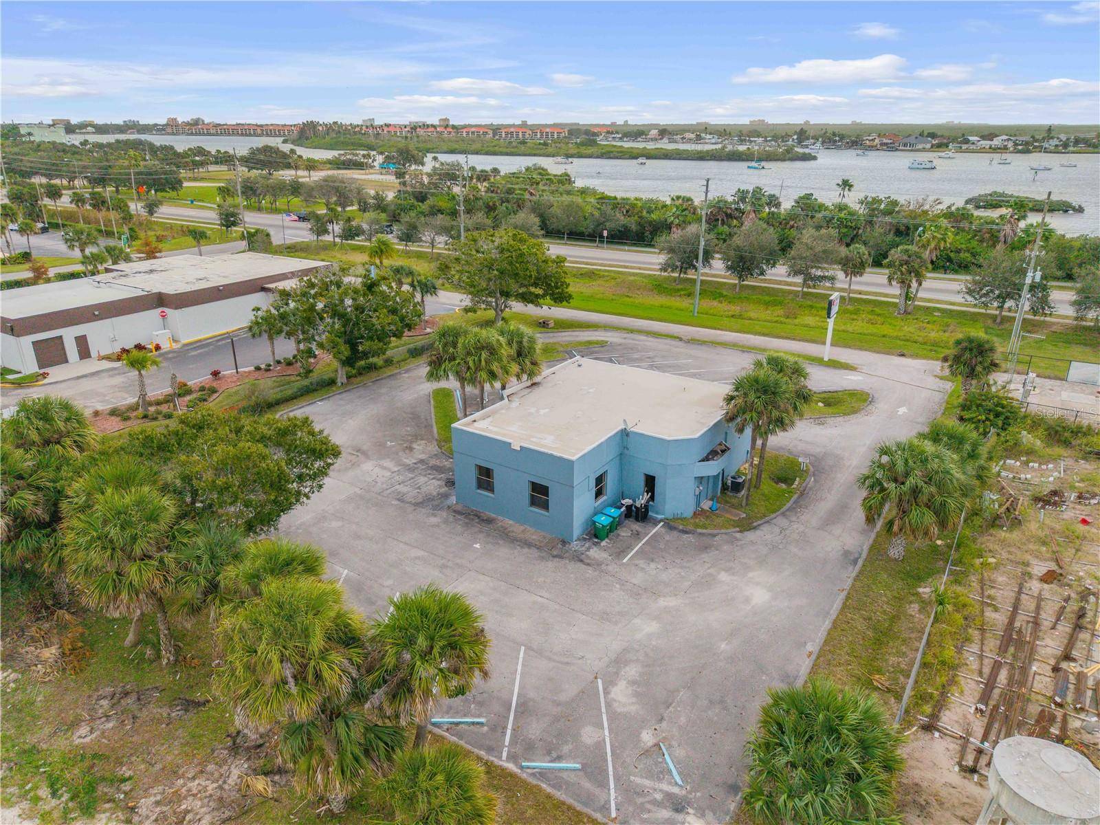 109 N Cswy, New Smyrna Beach, FL 32169