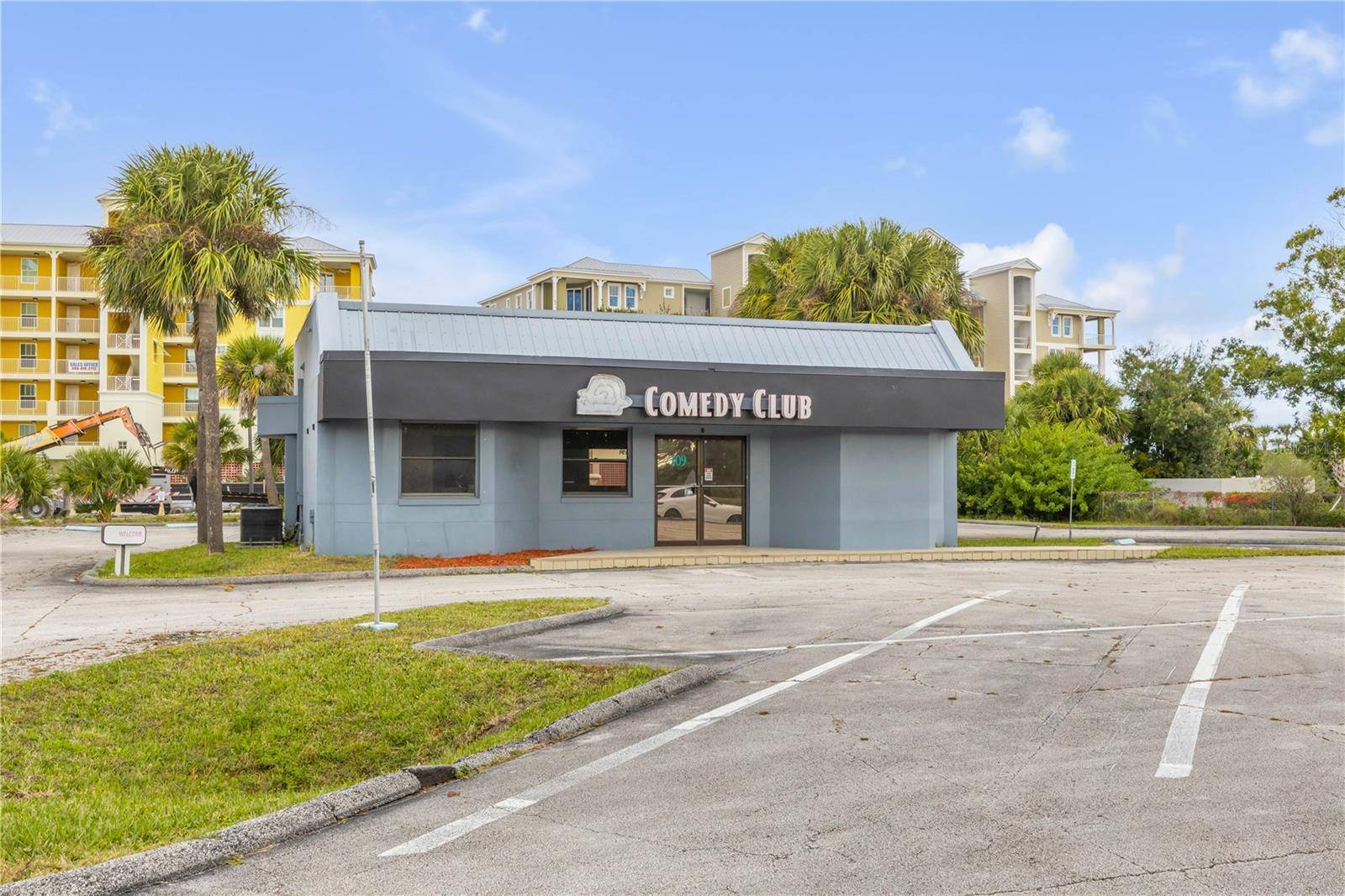 109 N Cswy, New Smyrna Beach, FL 32169