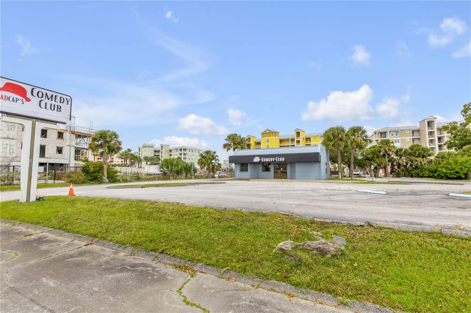 109 N Cswy, New Smyrna Beach, FL 32169