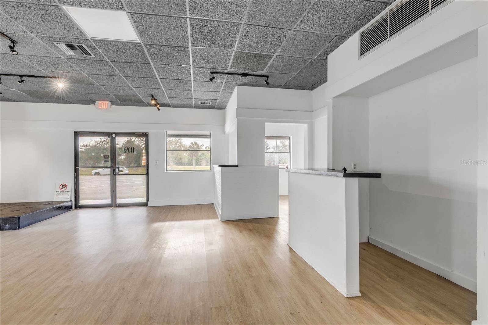 109 N Cswy, New Smyrna Beach, FL 32169