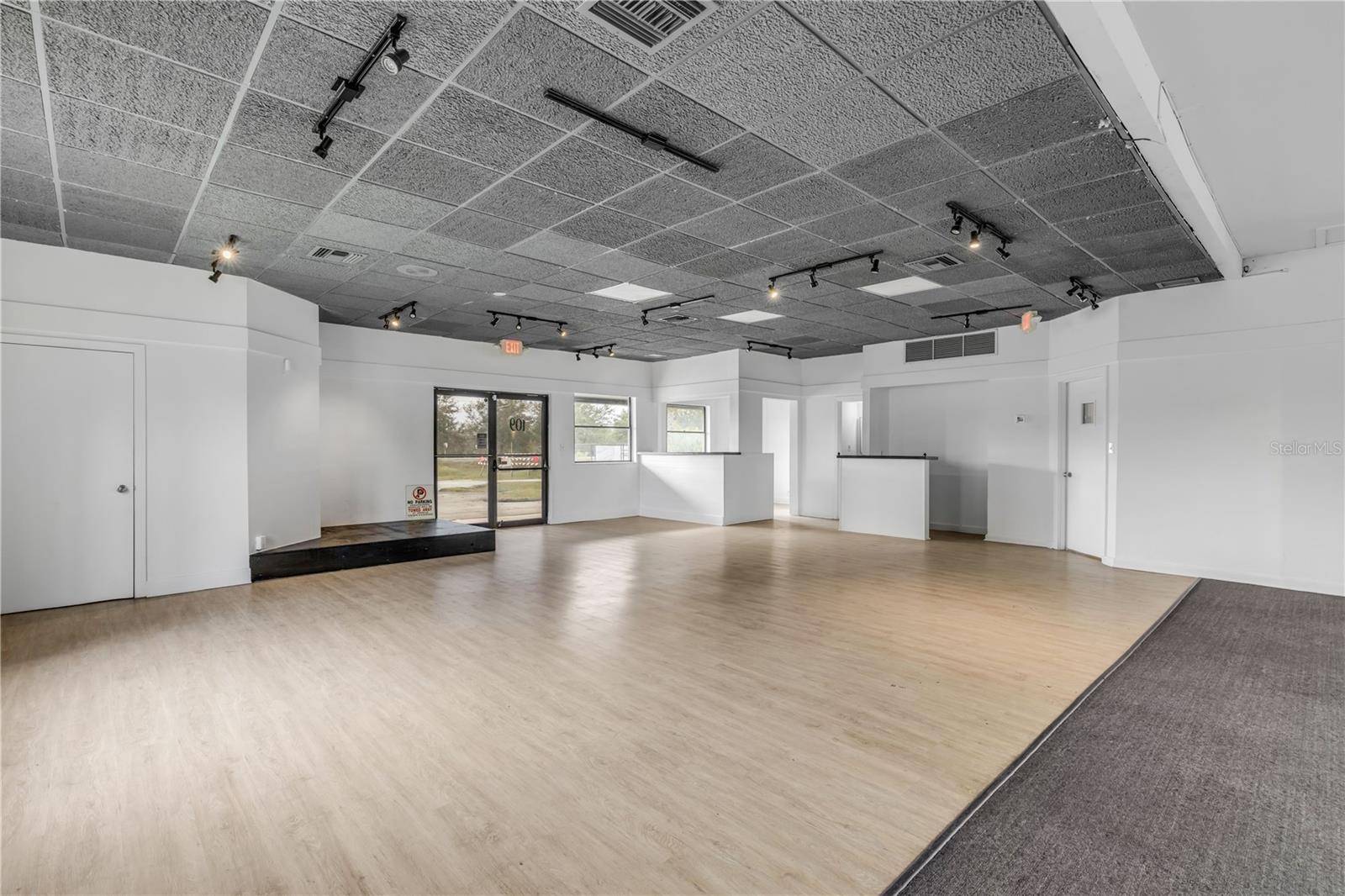 109 N Cswy, New Smyrna Beach, FL 32169