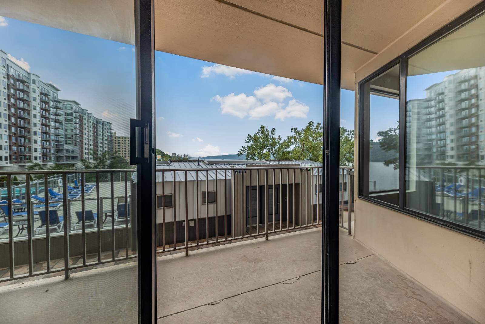 1155 Warburton Avenue, #2S
