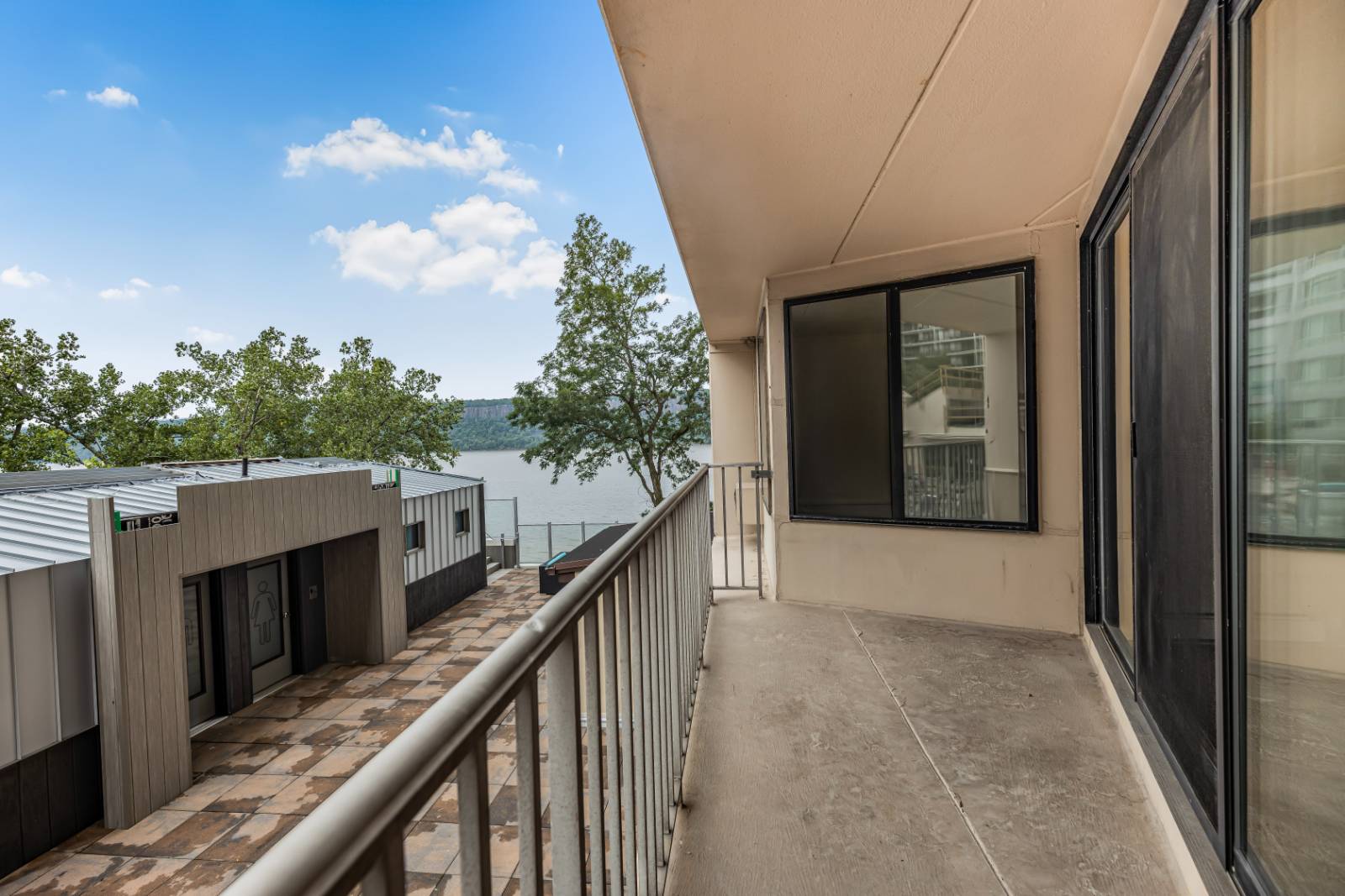 1155 Warburton Avenue, #2S