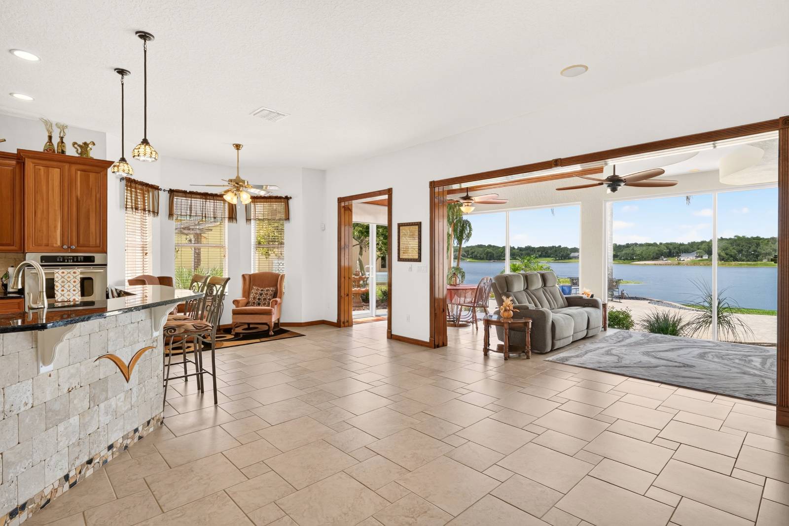 1833 Shore Line Dr, Leesburg, FL 34748
