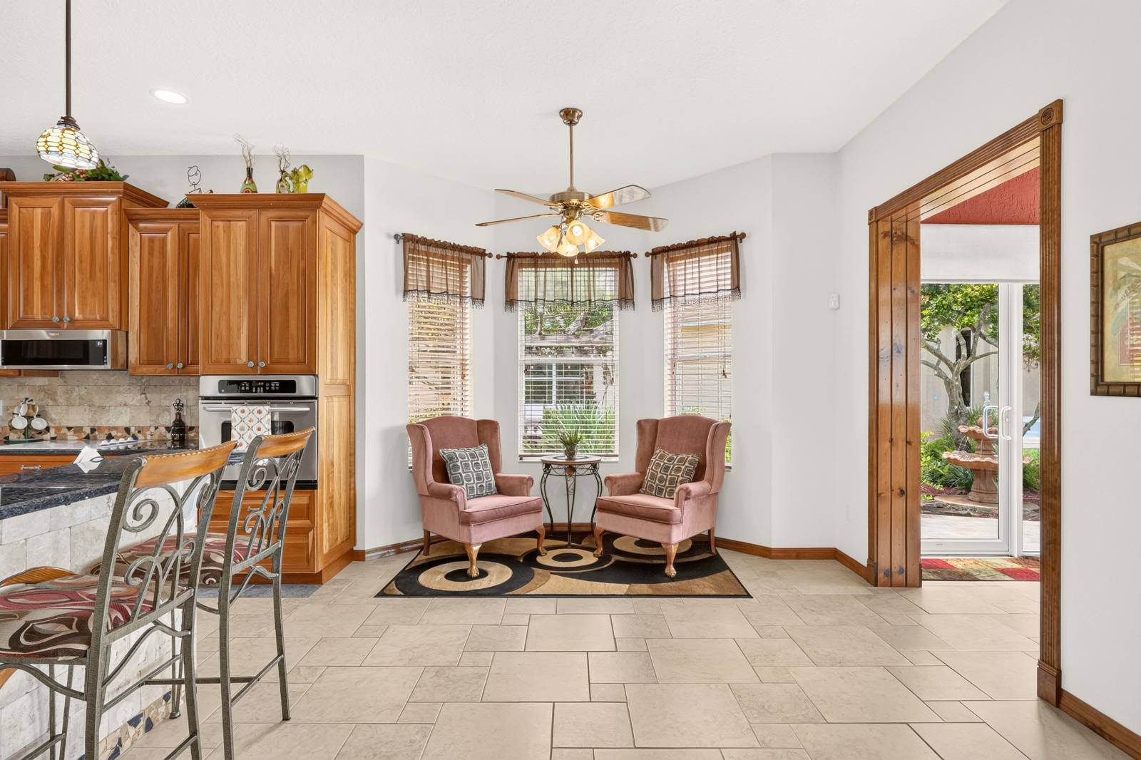 1833 Shore Line Dr, Leesburg, FL 34748