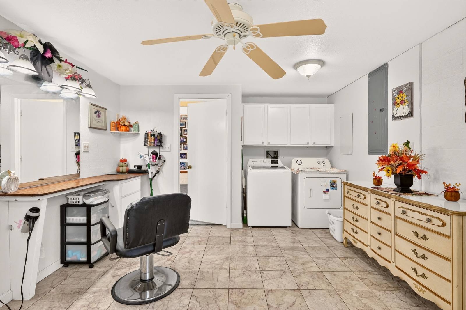 1833 Shore Line Dr, Leesburg, FL 34748