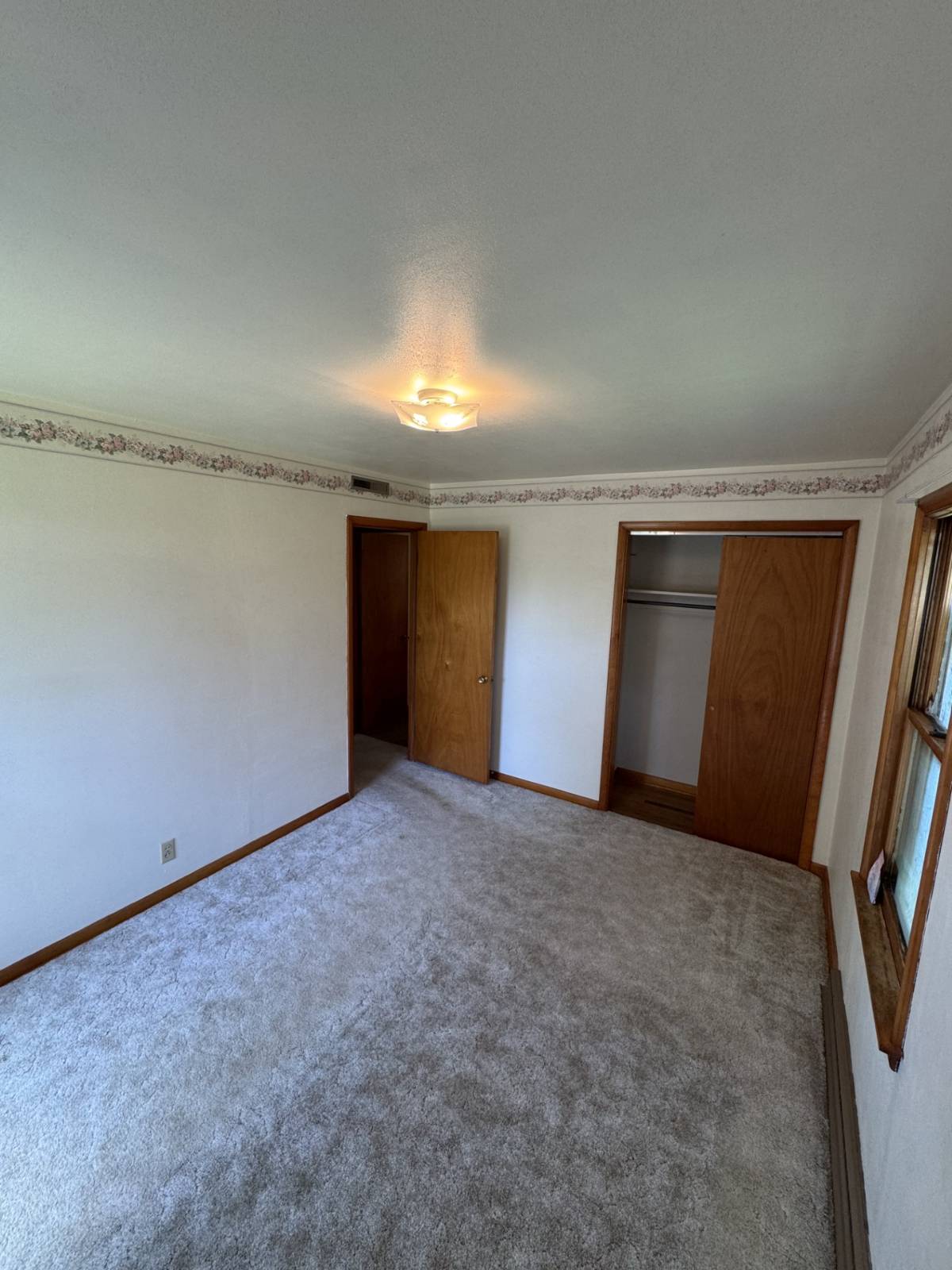 Photo 10 of 15 of home listing at 1020 North 1st Street, Oneill, NE 68763