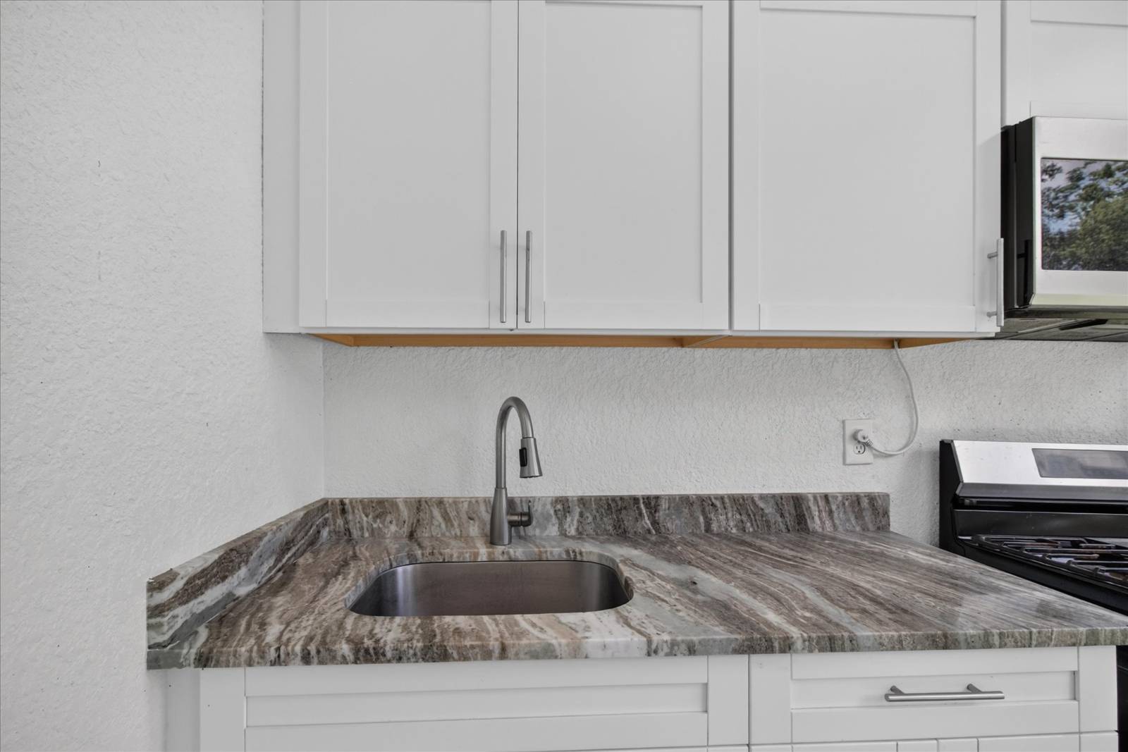 2843 14th SE Ave, Naples, FL 34117