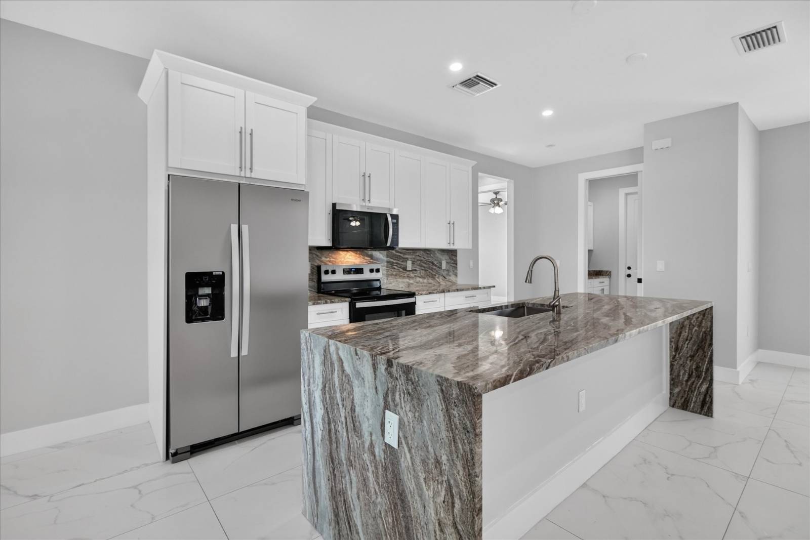 2843 14th SE Ave, Naples, FL 34117