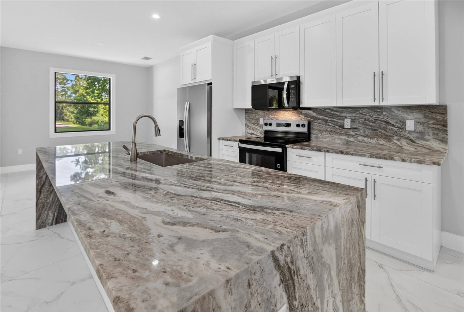 2843 14th SE Ave, Naples, FL 34117