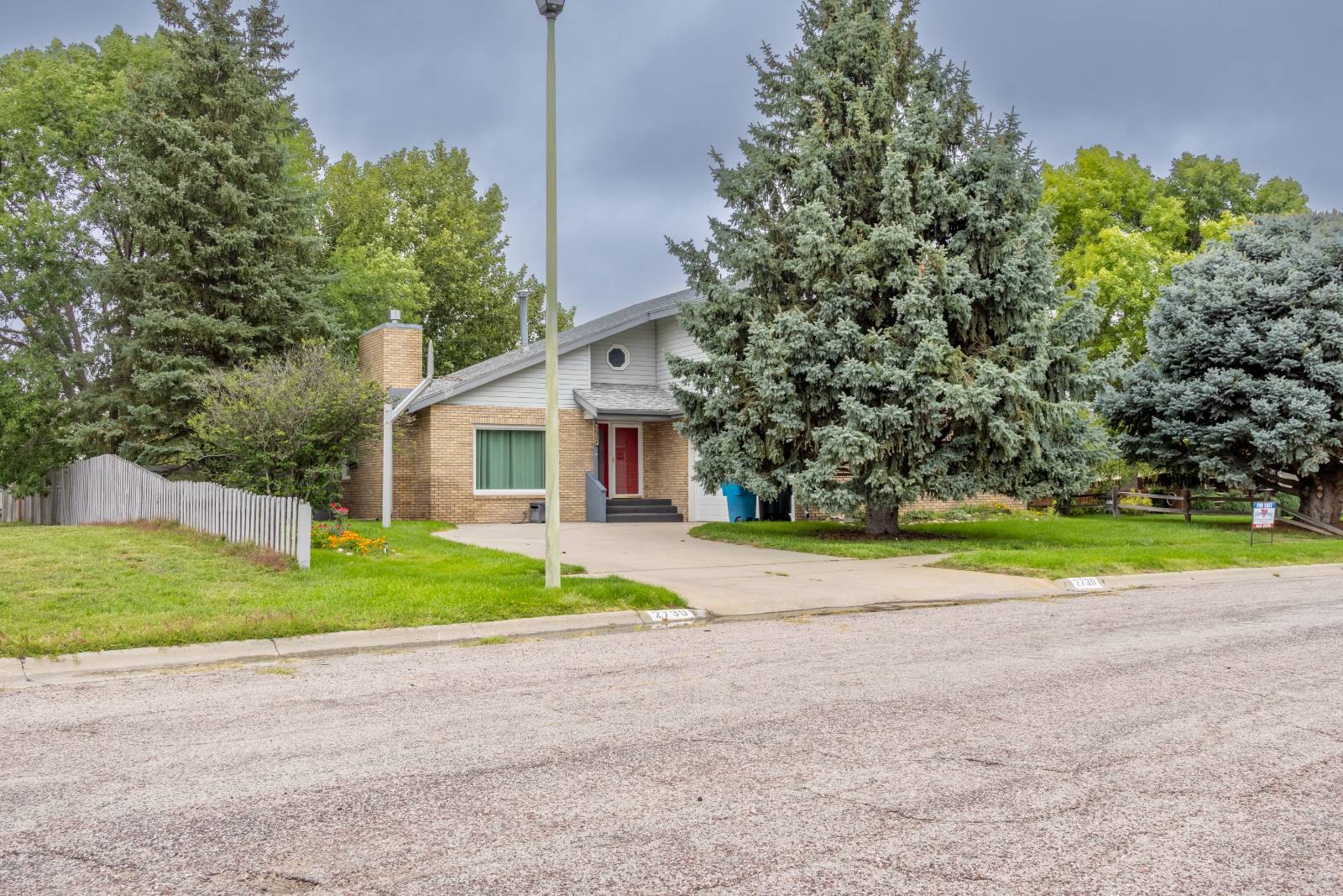 Photo 2 of 60 of home listing at 2730 Cheyenne Lane, Alliance, NE 69301