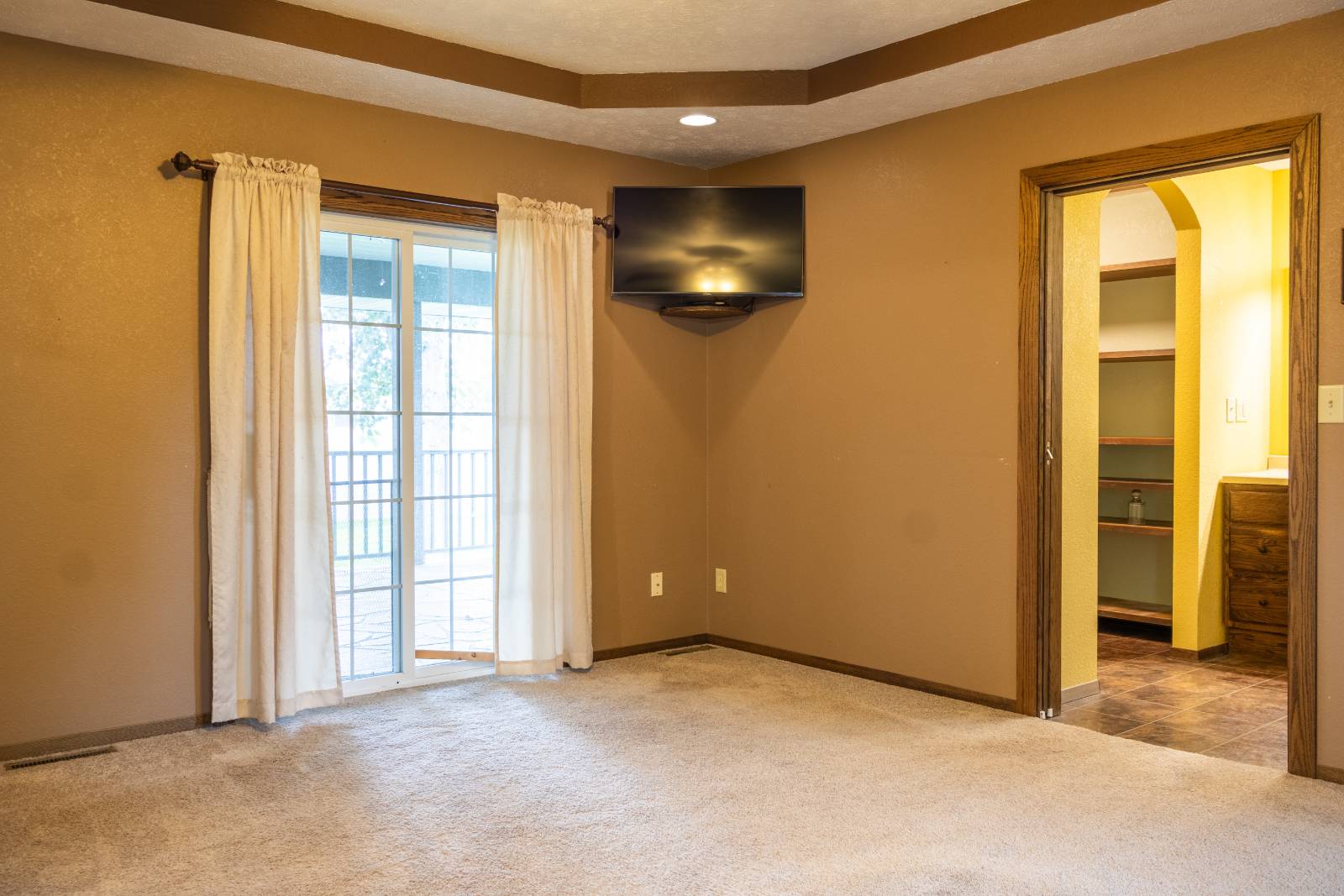 Photo 34 of 60 of home listing at 2730 Cheyenne Lane, Alliance, NE 69301