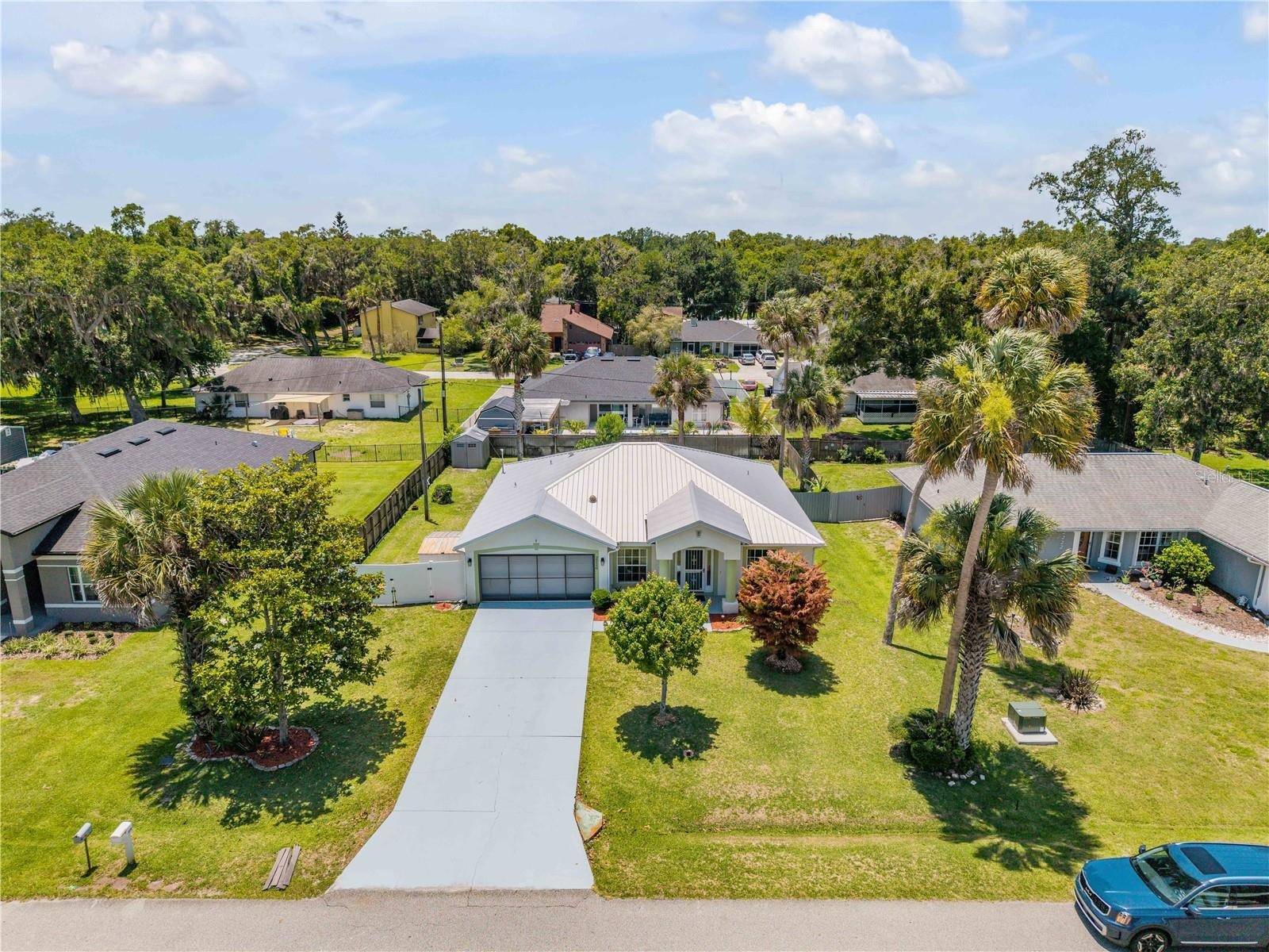 2226 Juniper Dr, Edgewater, FL 32141