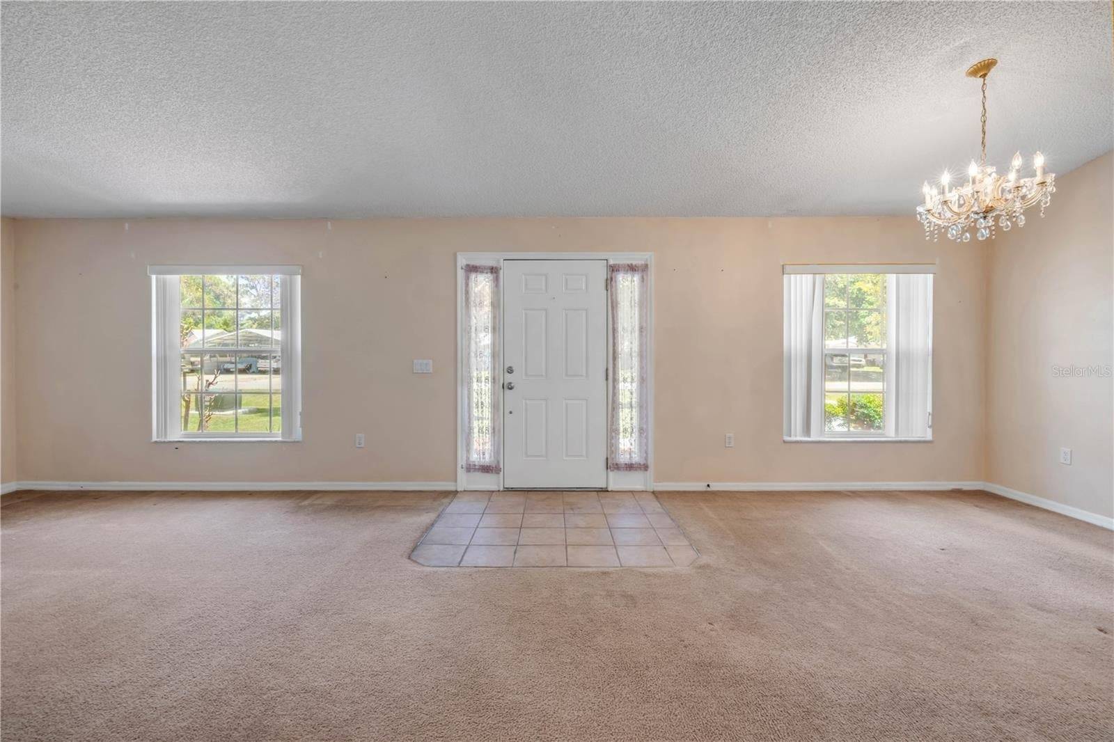 2226 Juniper Dr, Edgewater, FL 32141