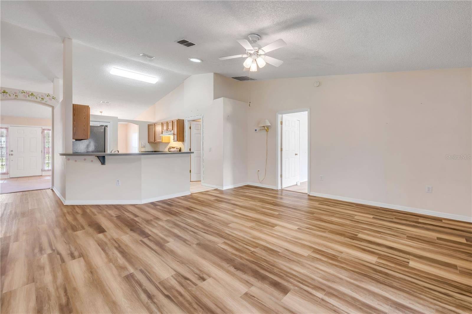 2226 Juniper Dr, Edgewater, FL 32141