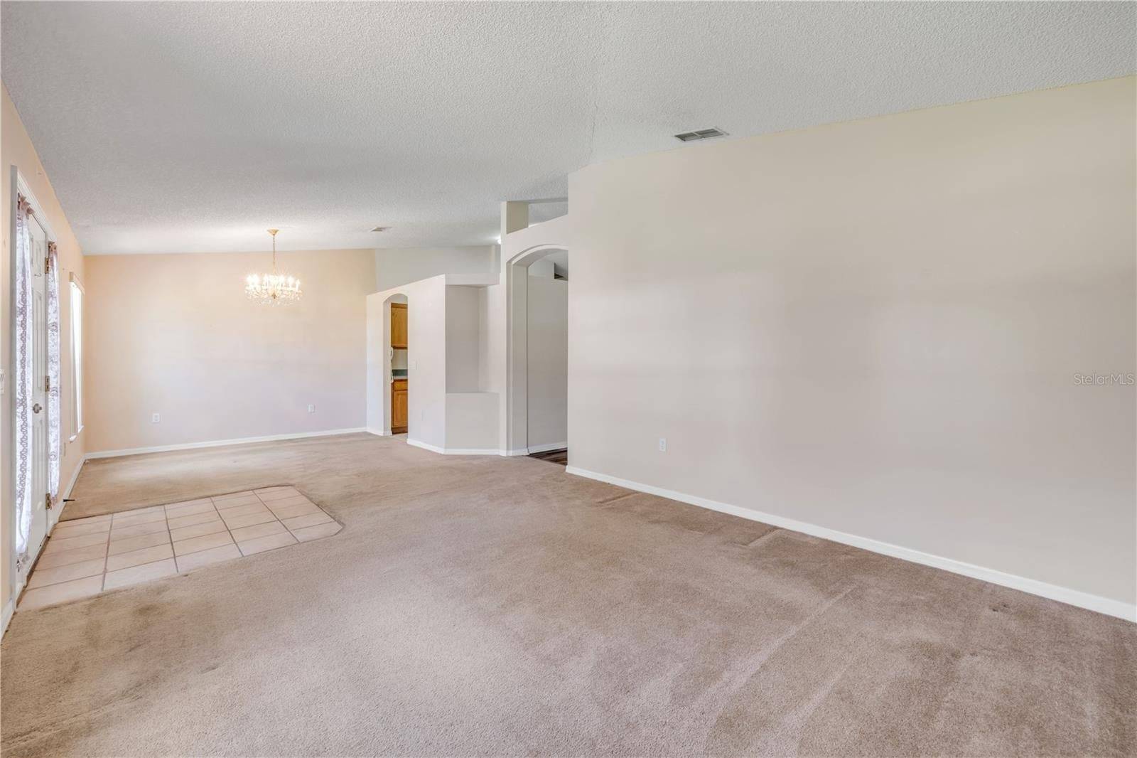 2226 Juniper Dr, Edgewater, FL 32141