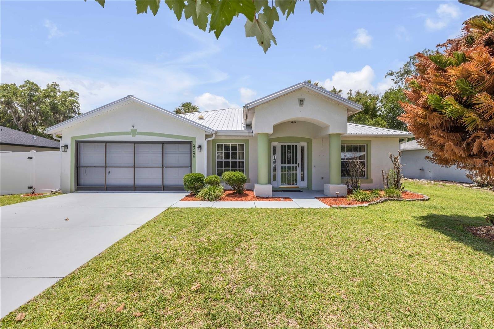 2226 Juniper Dr, Edgewater, FL 32141