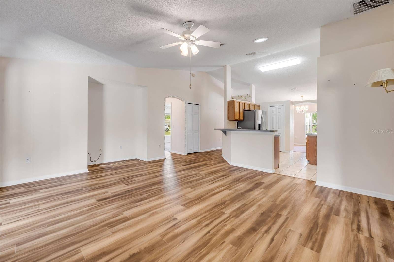 2226 Juniper Dr, Edgewater, FL 32141