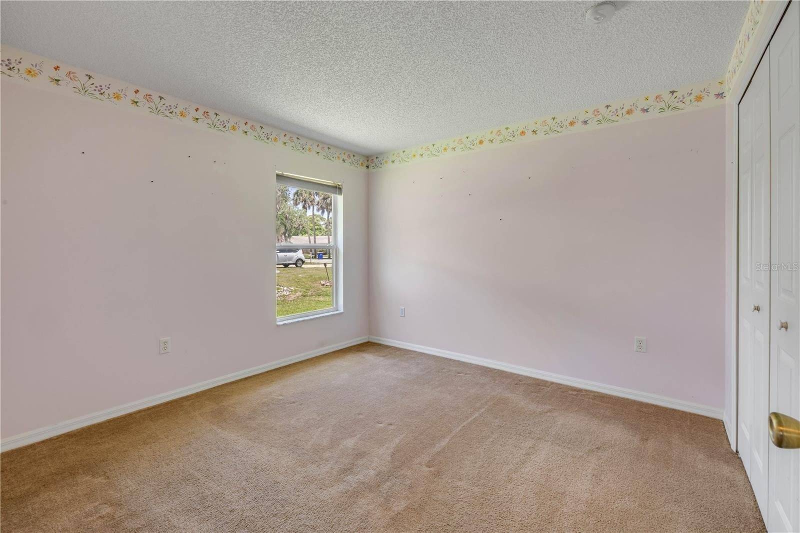 2226 Juniper Dr, Edgewater, FL 32141