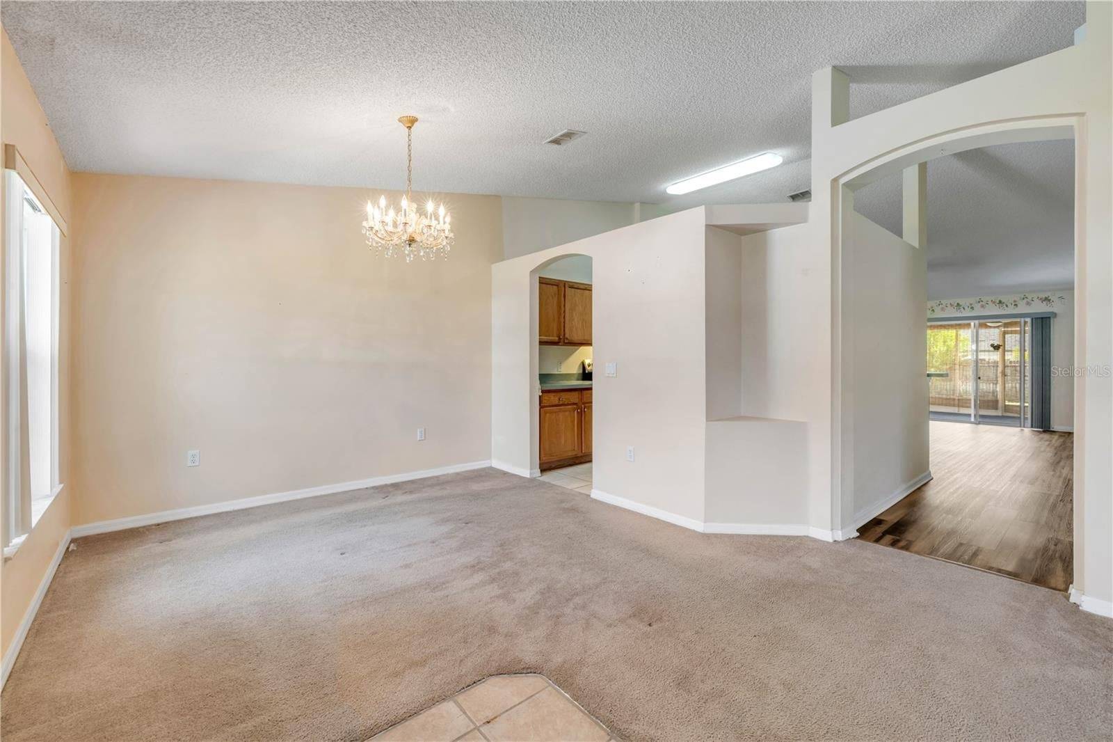 2226 Juniper Dr, Edgewater, FL 32141
