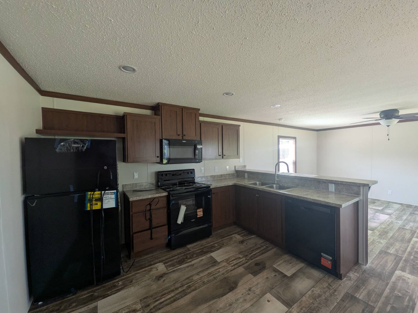 housing that fits your lifestyle, affordable manufactured home communities, manufactured homes, welcoming neighborhoods, home