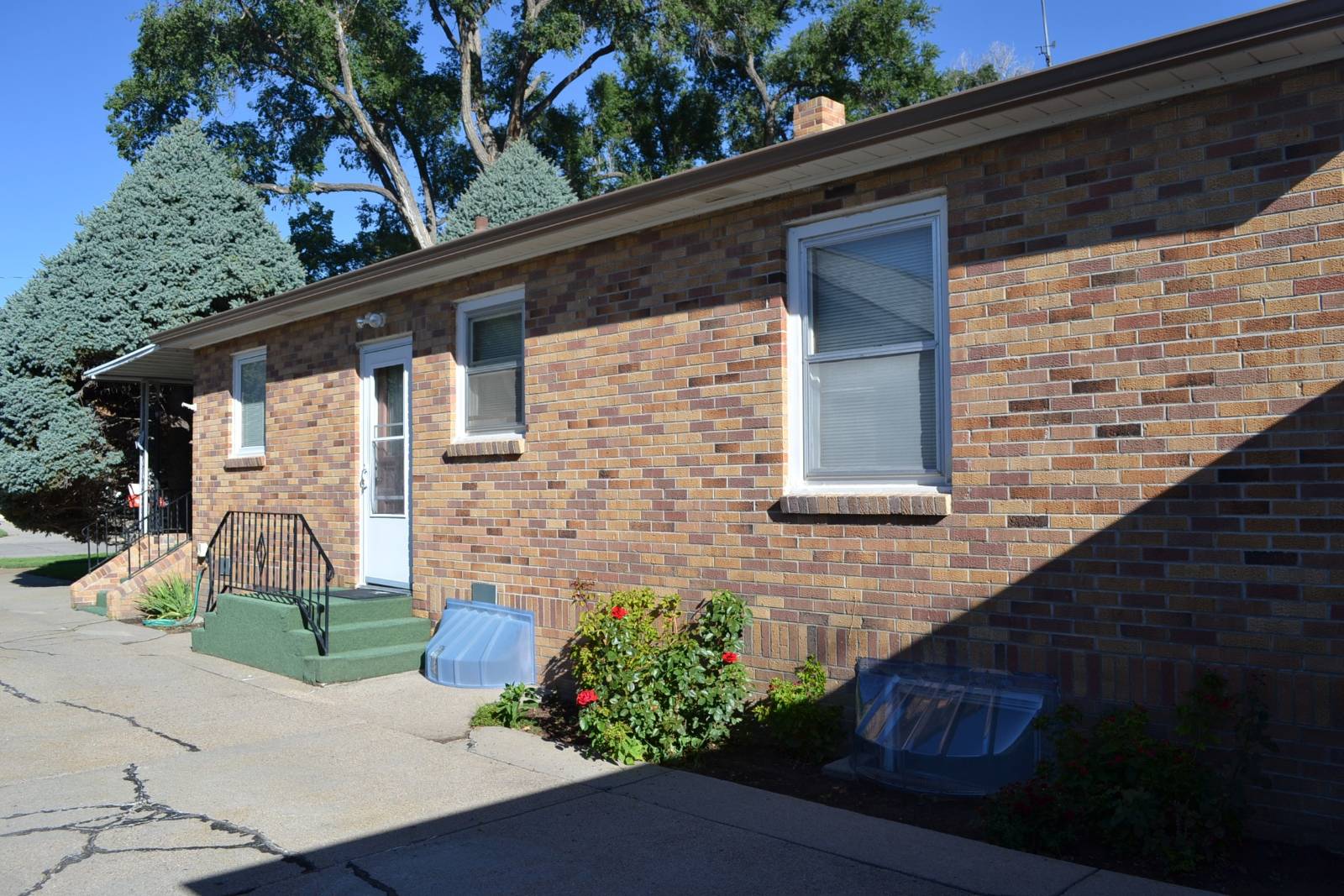 Photo 4 of 39 of home listing at 923 Platte Avenue, Alliance, NE 69301