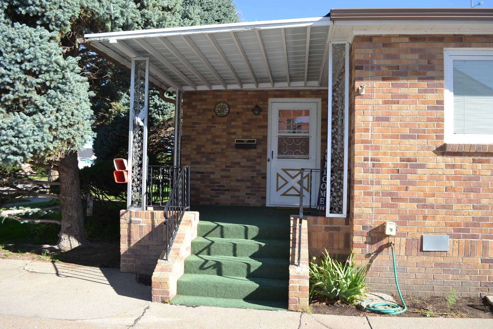 Photo 3 of 39 of home listing at 923 Platte Avenue, Alliance, NE 69301