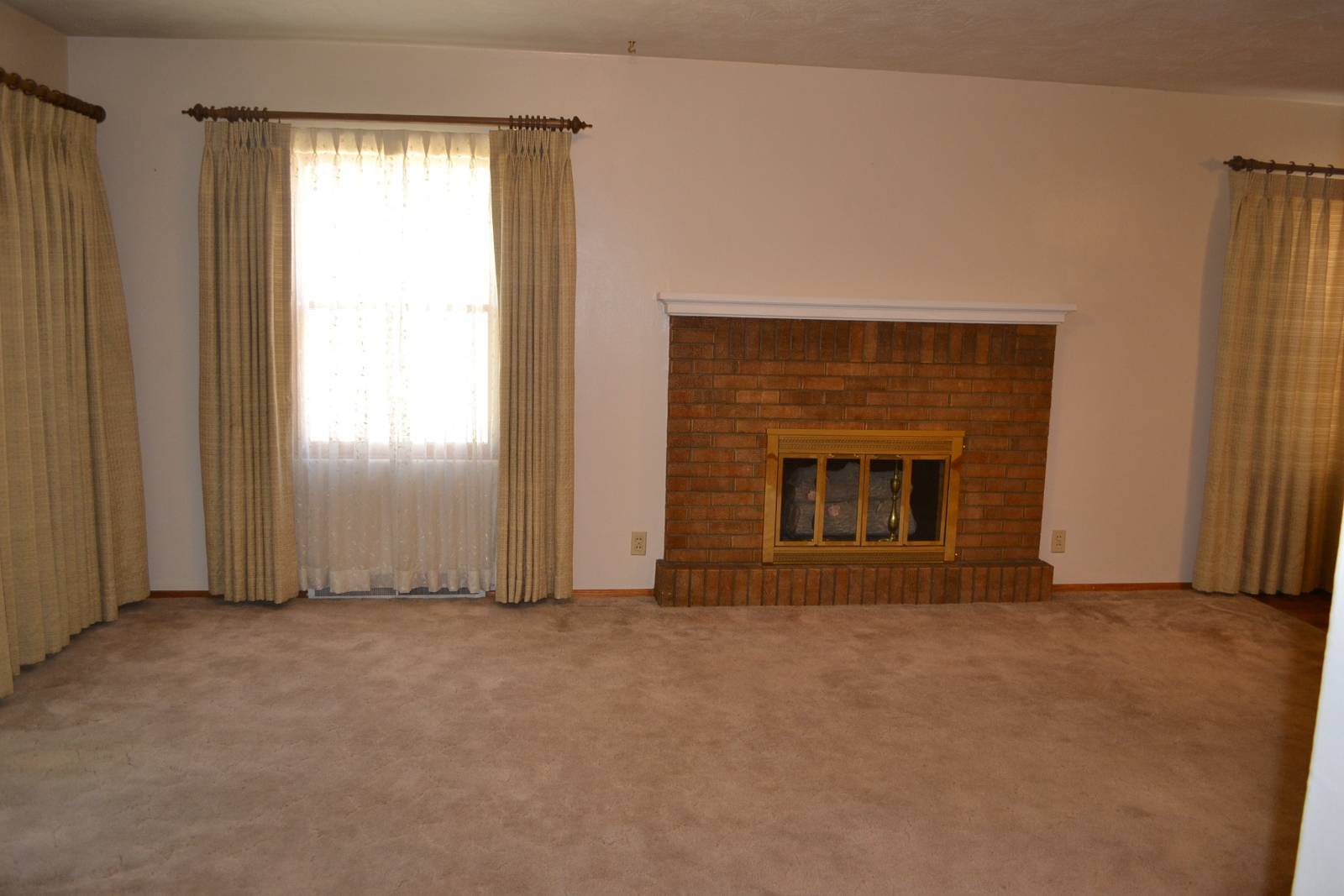 Photo 10 of 39 of home listing at 923 Platte Avenue, Alliance, NE 69301
