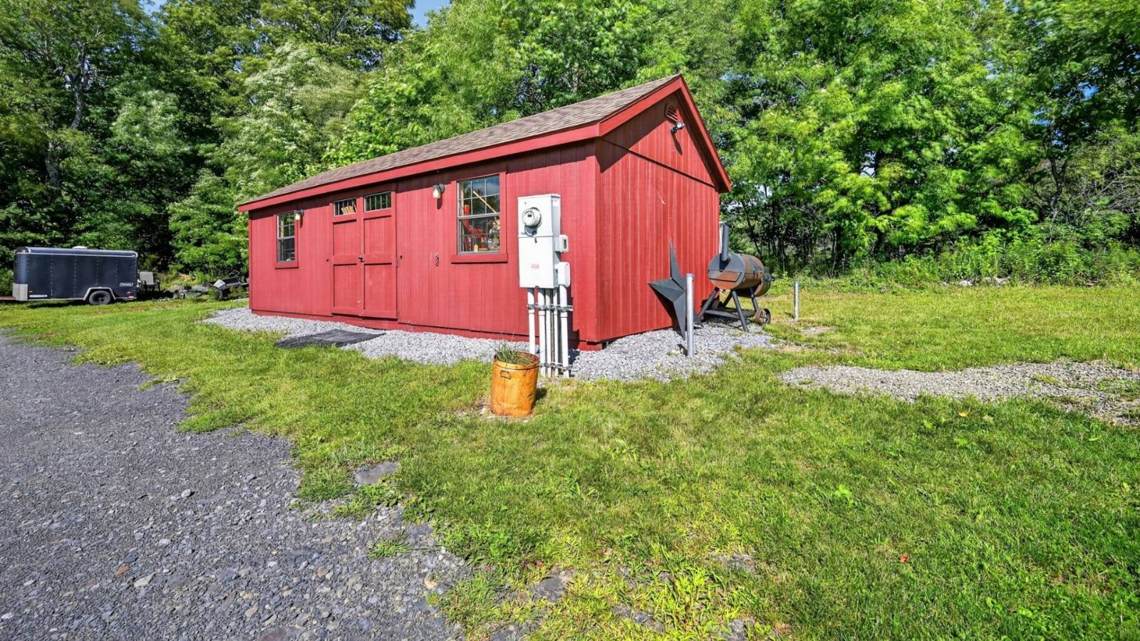 690 Smith Rd