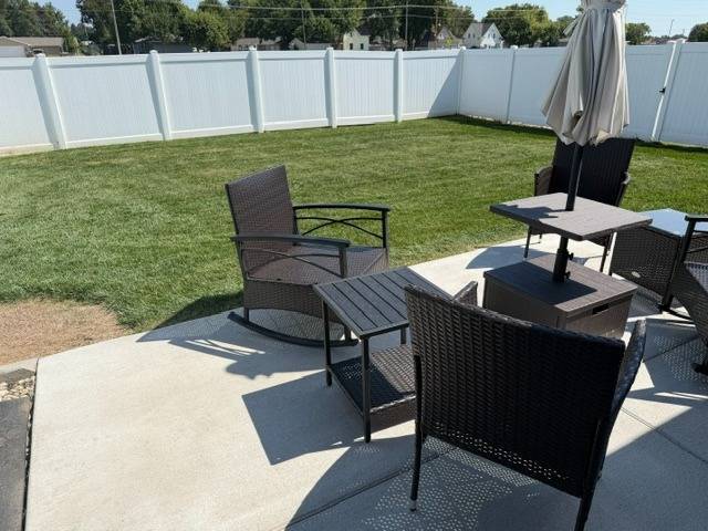 Photo 15 of 17 of home listing at 1412 Cottage Park Dr, Aurora, NE 68818