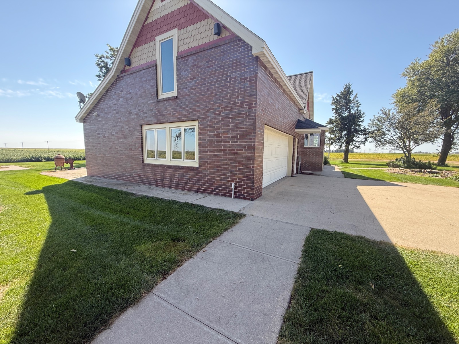 Photo 24 of 25 of home listing at 1701 E 17 Road, Aurora, NE 68818