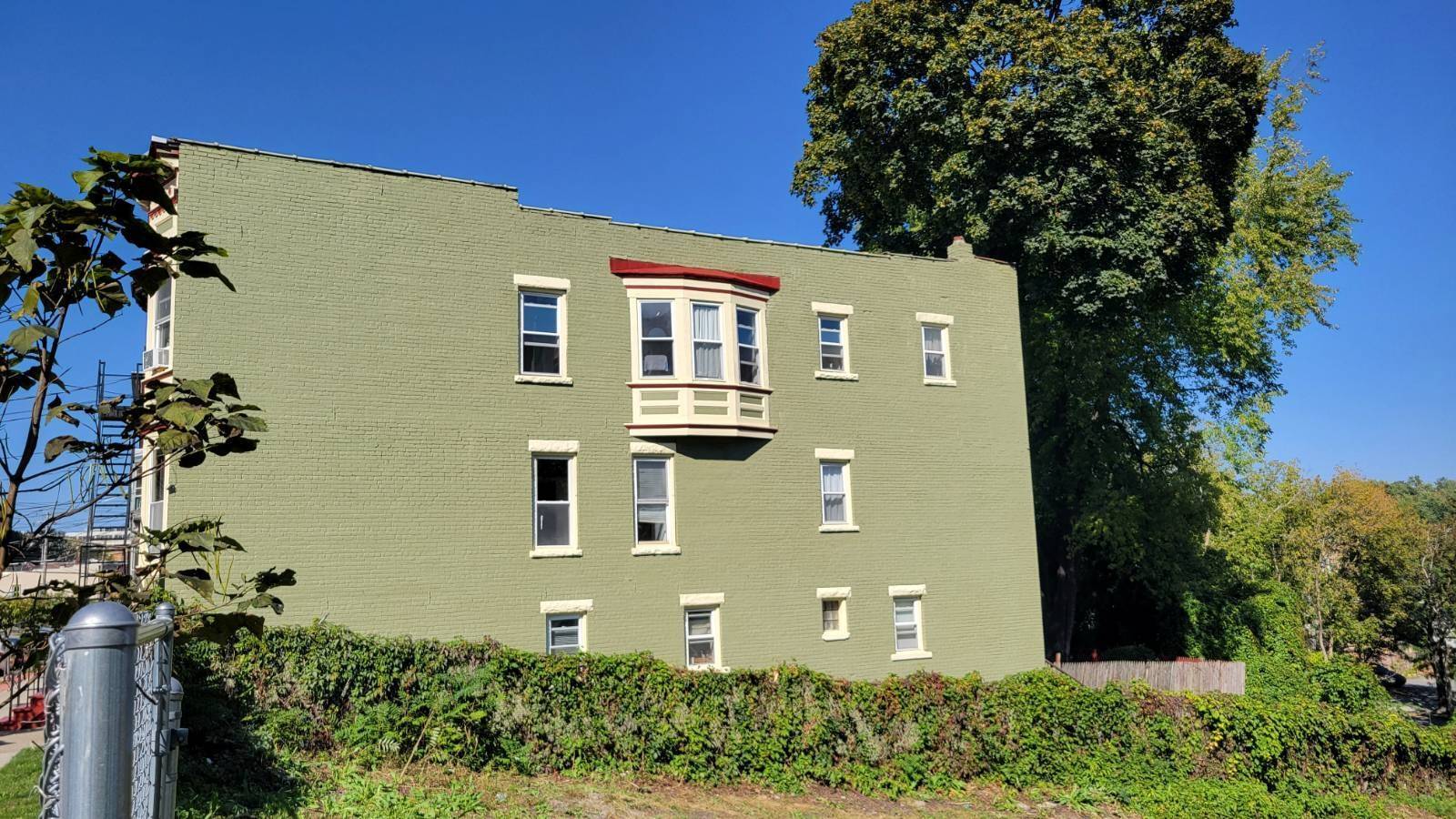 169 Elk St