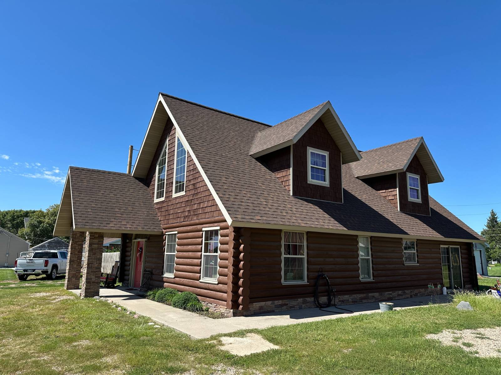Photo 4 of 44 of home listing at 603 E Park Ave, Plainview, NE 68769