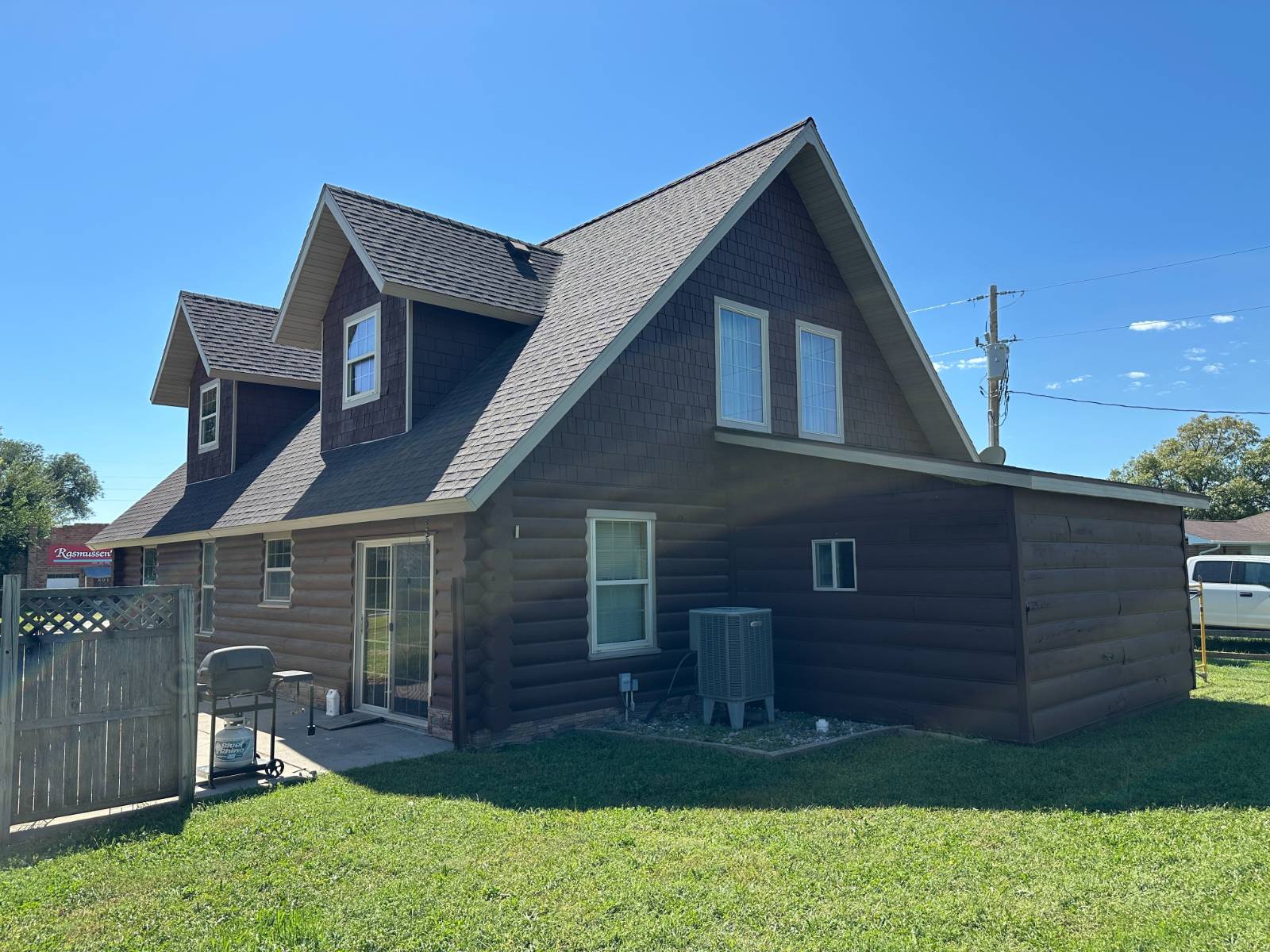 Photo 5 of 44 of home listing at 603 E Park Ave, Plainview, NE 68769
