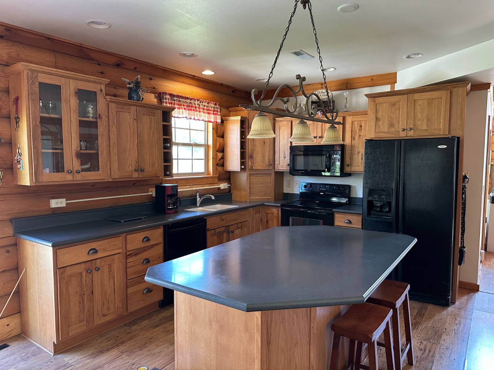 Photo 14 of 44 of home listing at 603 E Park Ave, Plainview, NE 68769