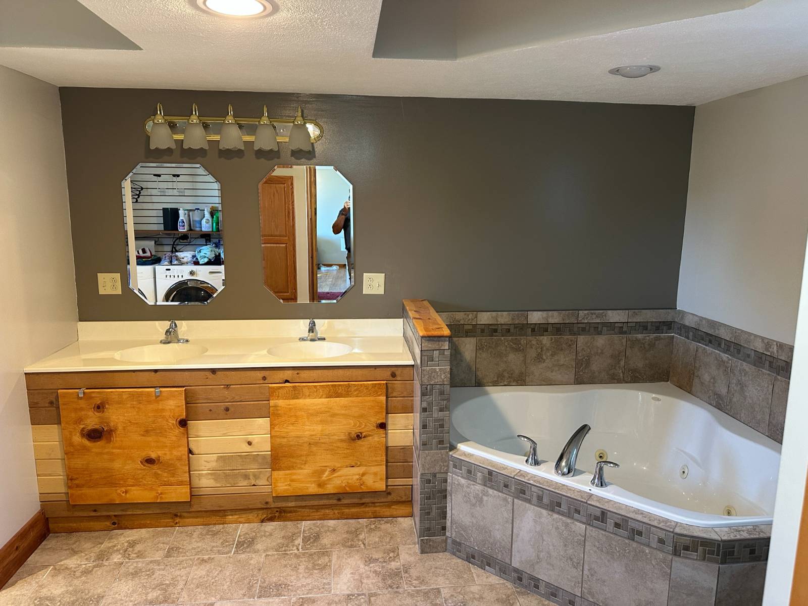 Photo 32 of 44 of home listing at 603 E Park Ave, Plainview, NE 68769
