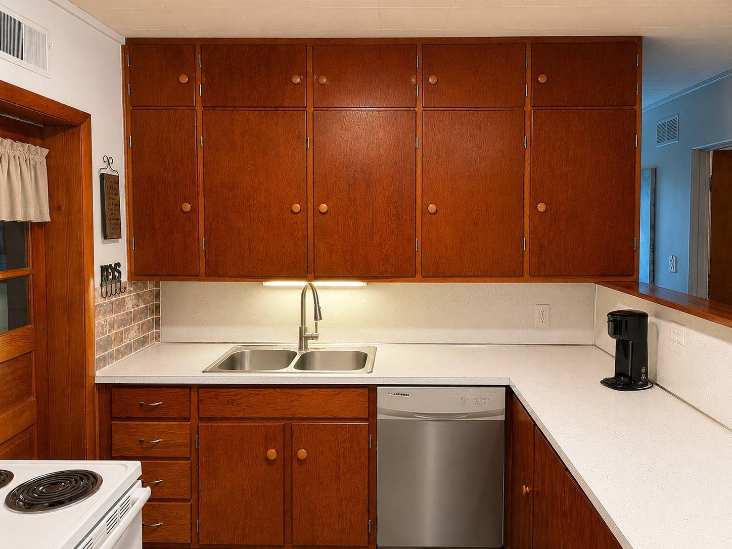Photo 10 of 27 of home listing at 919 N B St, Broken Bow, NE 68822