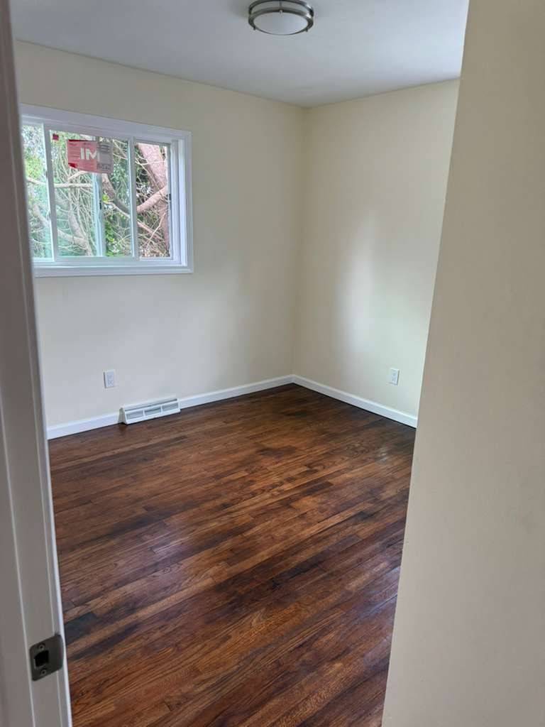 11 Woodlawn Ave
