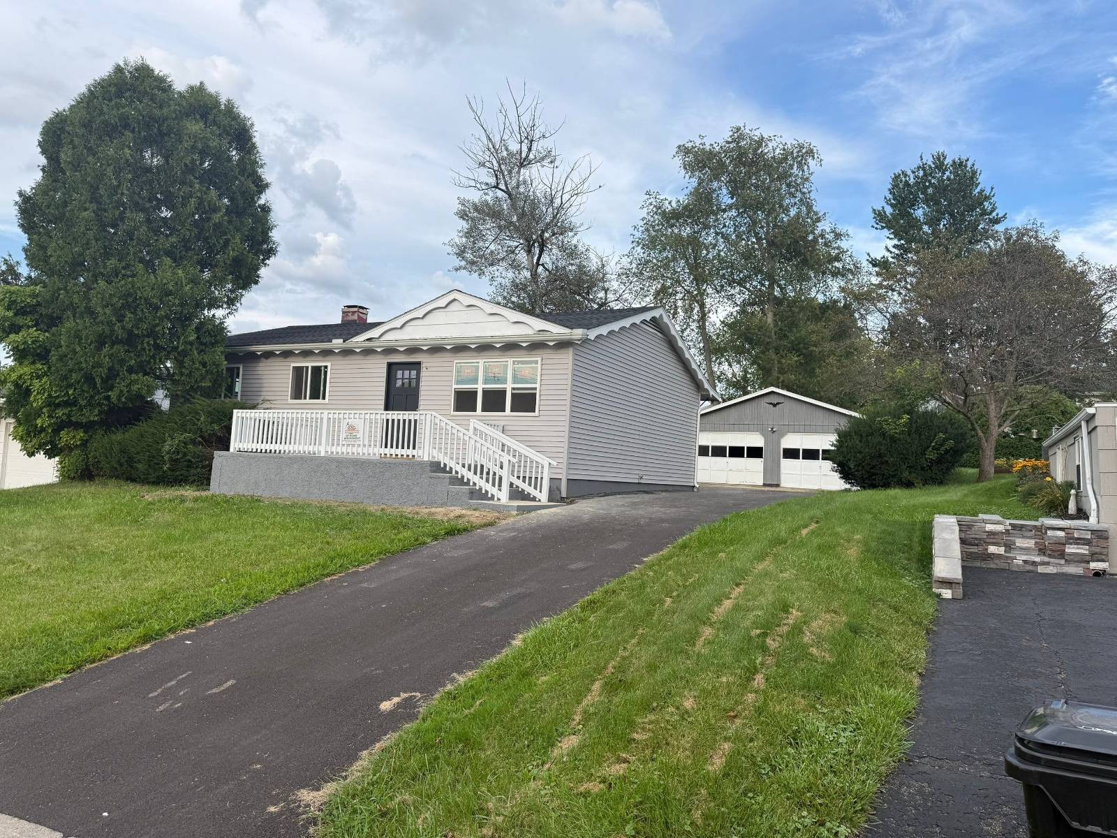 11 Woodlawn Ave