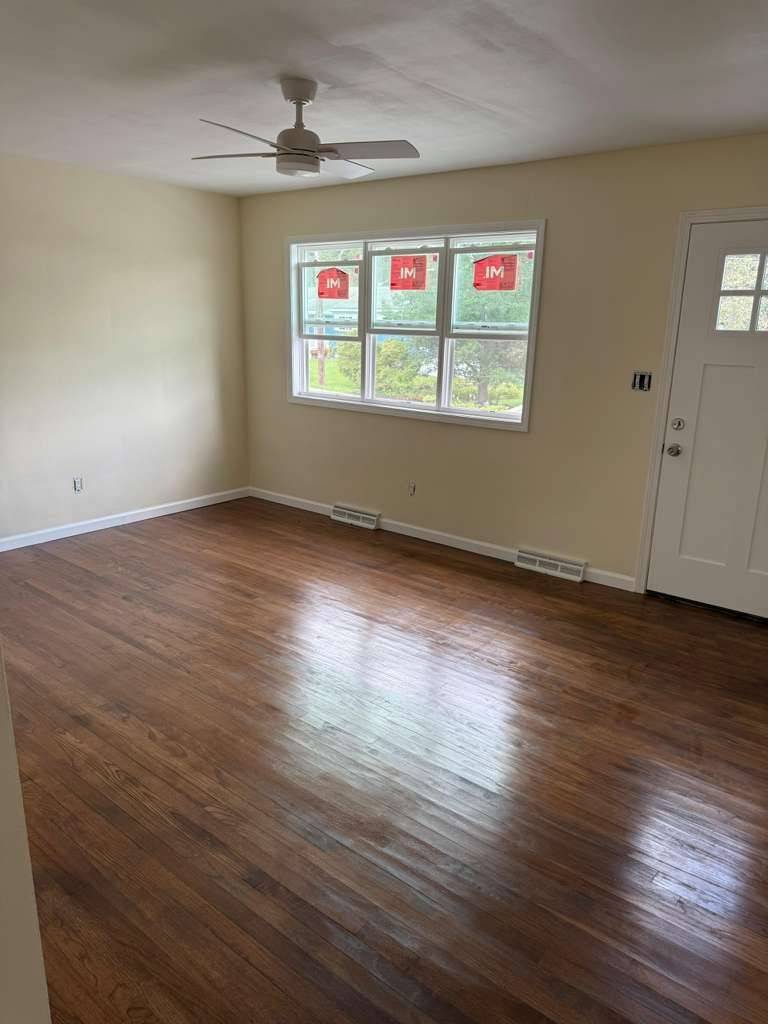 11 Woodlawn Ave
