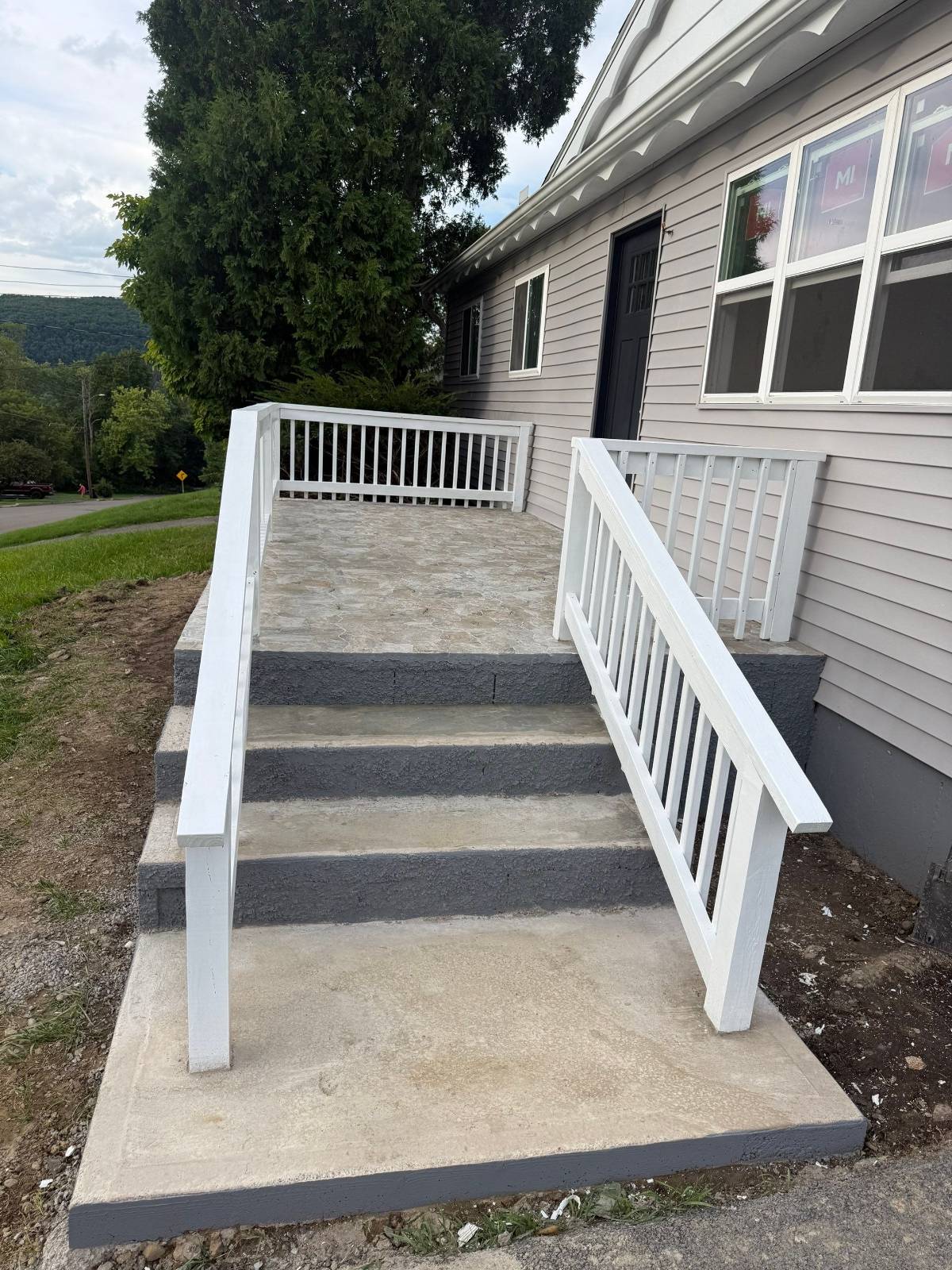 11 Woodlawn Ave
