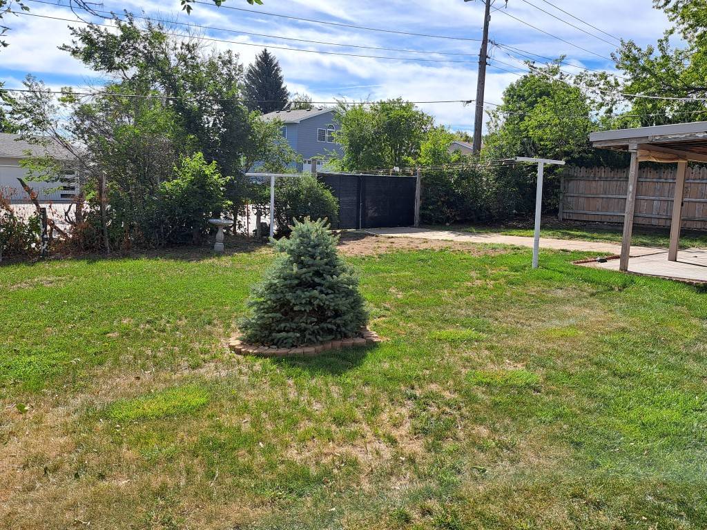 Photo 28 of 29 of home listing at 414 Henkens Drive, Chadron, NE 69337