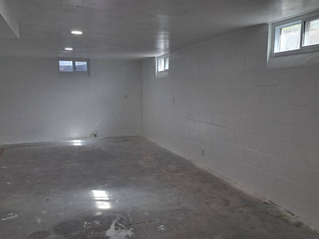 Photo 22 of 29 of home listing at 414 Henkens Drive, Chadron, NE 69337