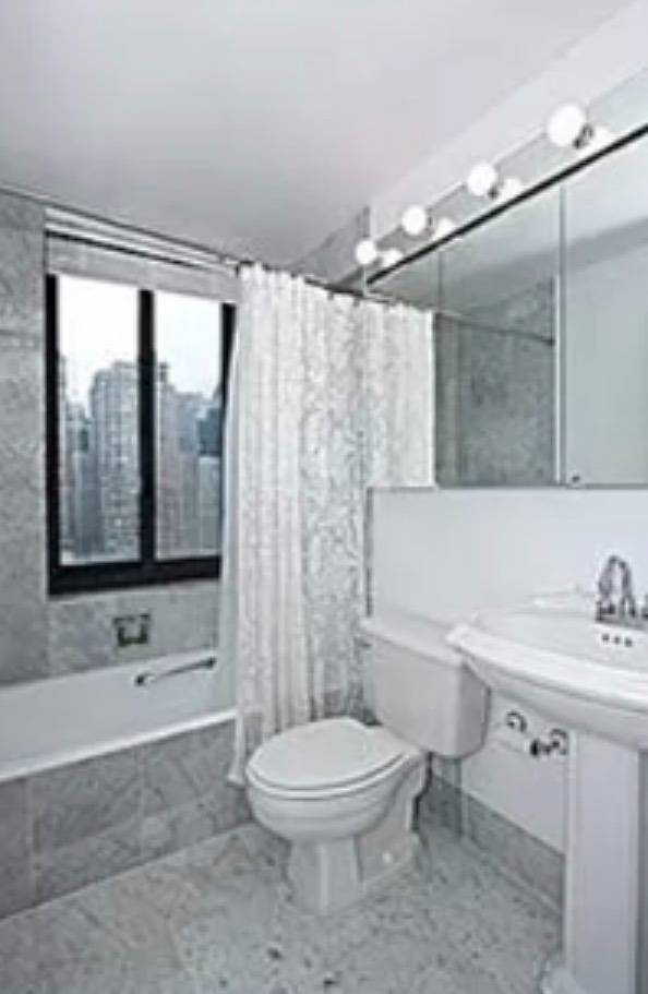 200 Rector Place, #22L