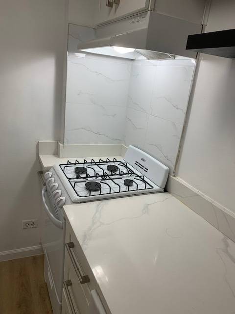 141 E 55th St, #1A